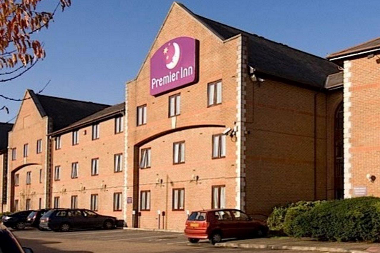 Premier Inn Guildford North - A3 Exterior photo