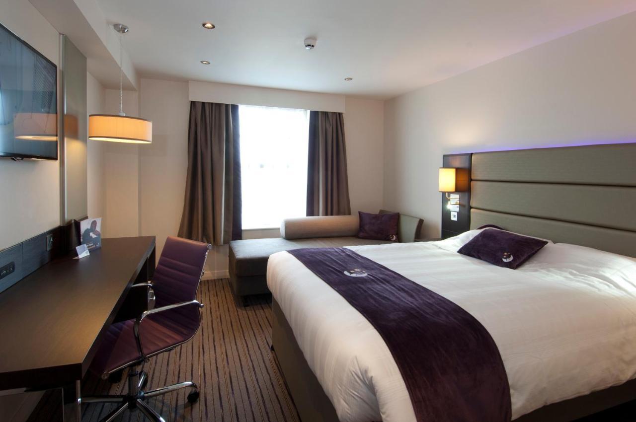 Premier Inn Guildford North - A3 Exterior photo